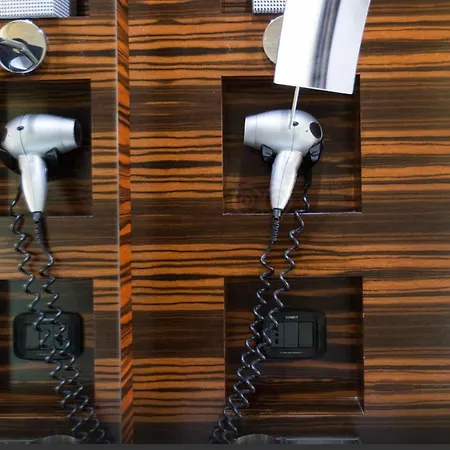 Hotel One